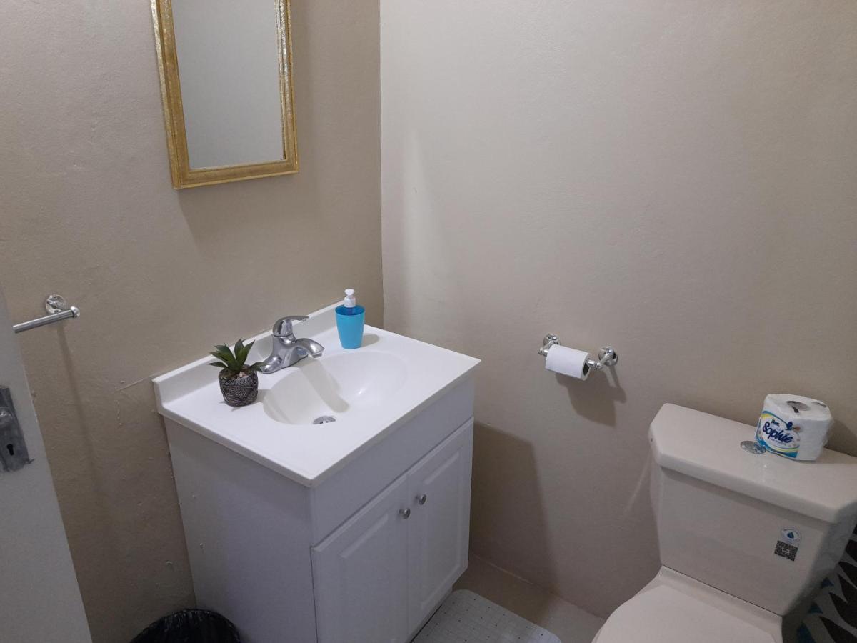 Loodik Vacation Home Brompton Manor ブラック・リバー エクステリア 写真